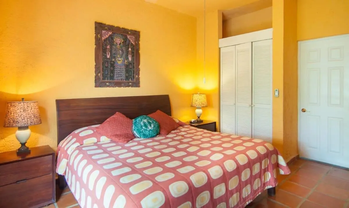 Charming Authentic Mexico-Walk To Beach & 5Th Ave! Playa del Carmen