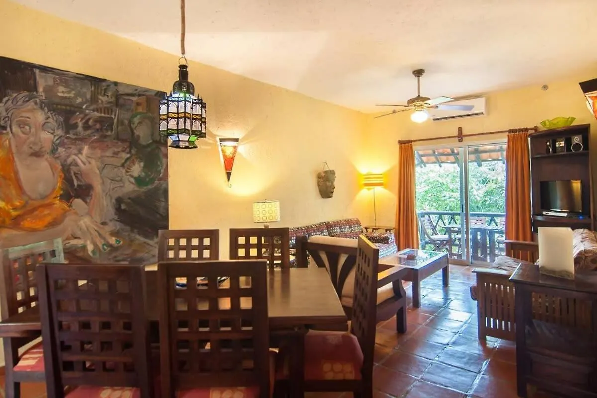 Charming Authentic Mexico-Walk To Beach & 5Th Ave! Playa del Carmen Holiday home