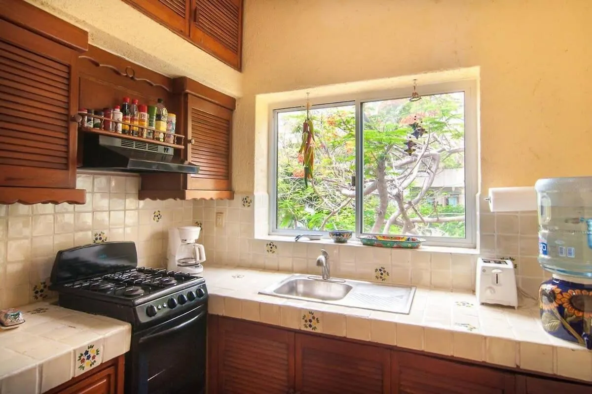Charming Authentic Mexico-Walk To Beach & 5Th Ave! Playa del Carmen