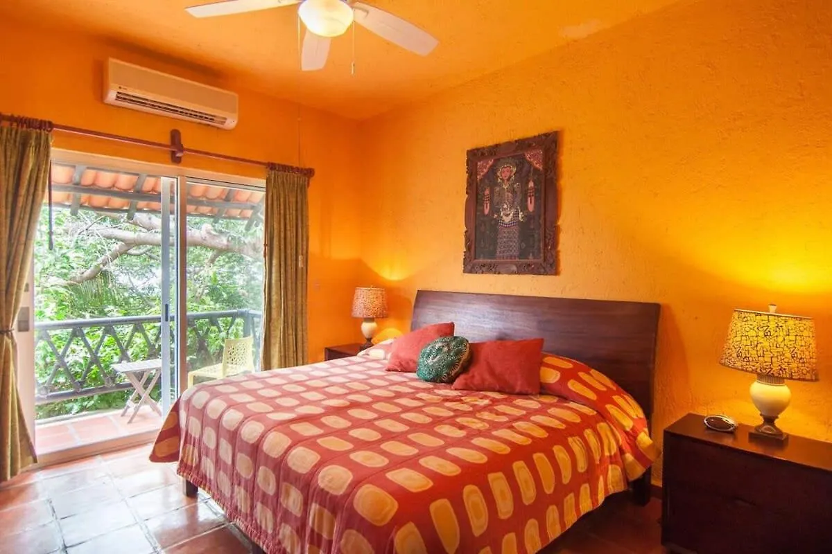 Charming Authentic Mexico-Walk To Beach & 5Th Ave! Playa del Carmen