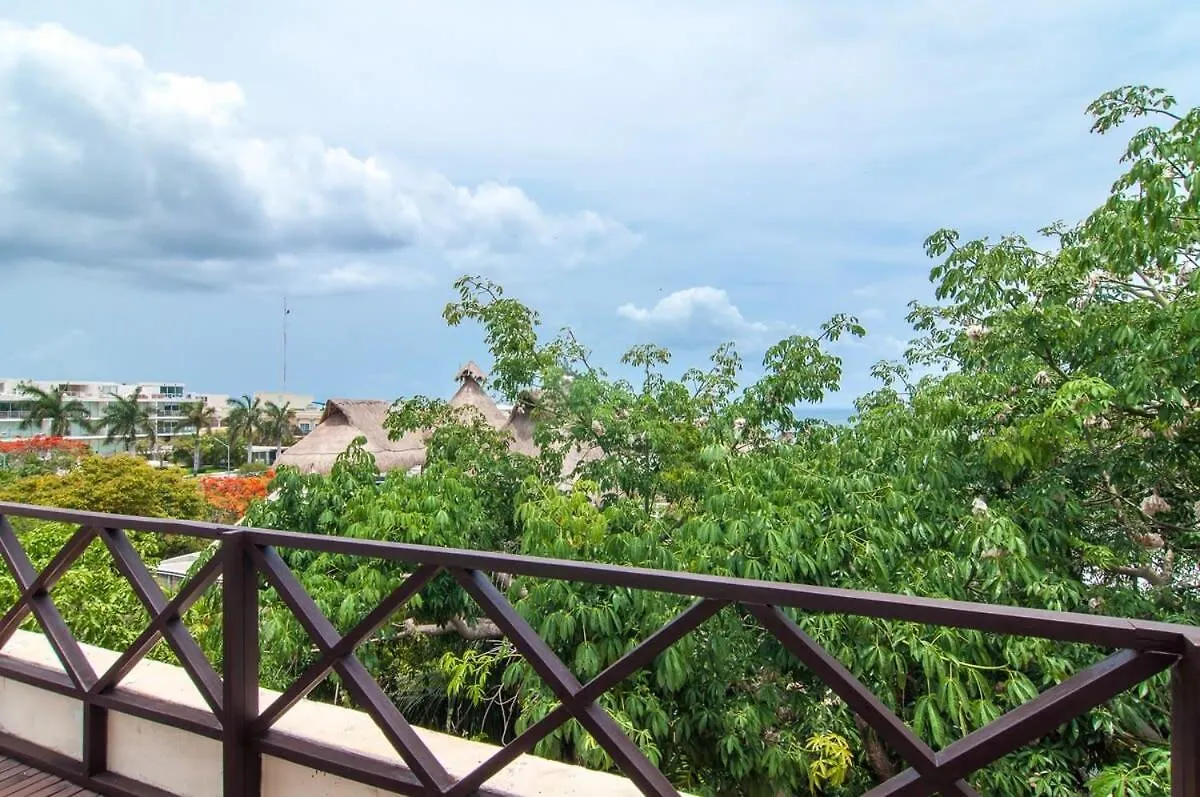 Charming Authentic Mexico-Walk To Beach & 5Th Ave! Playa del Carmen Holiday home